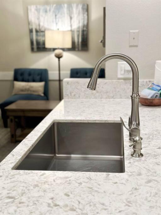 Rustic Modern - Close To Village - Sleeps 10 Mammoth Lakes