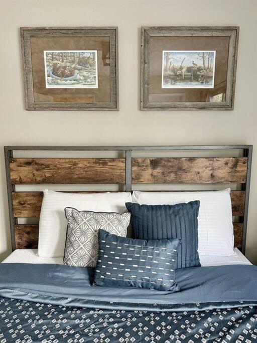 Rustic Modern - Close To Village - Sleeps 10 *