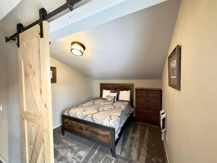 Rustic Modern - Close To Village - Sleeps 10 Appartement *