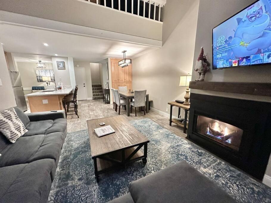 Appartement Rustic Modern - Close To Village - Sleeps 10 *